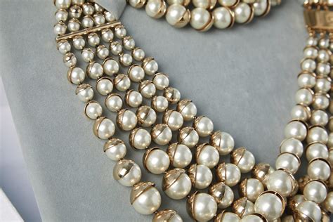 dior collier perle